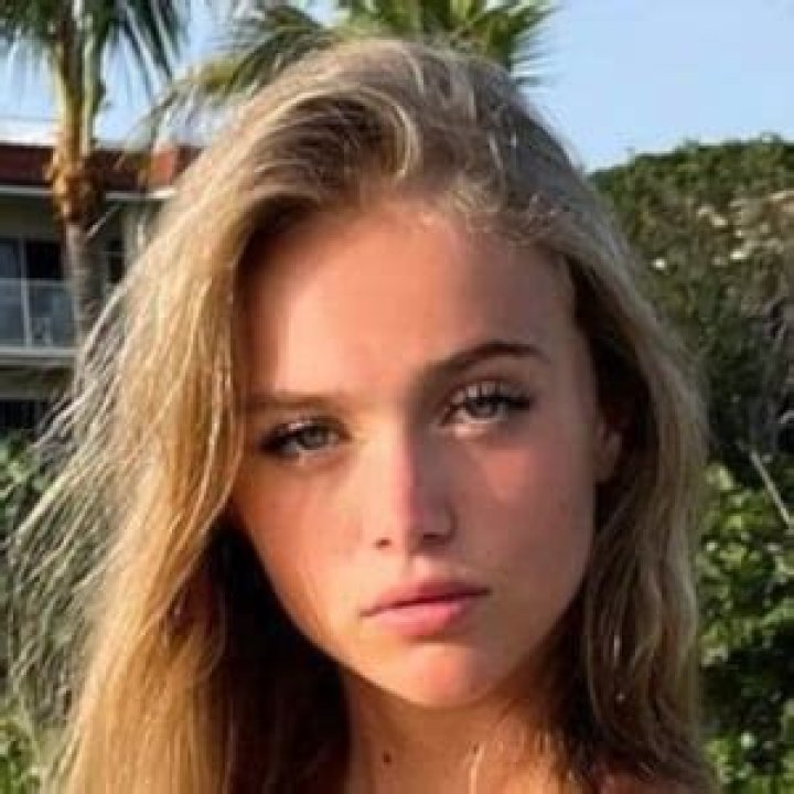 Kyla Dodds: Unveiling the Allure Behind the Nudes